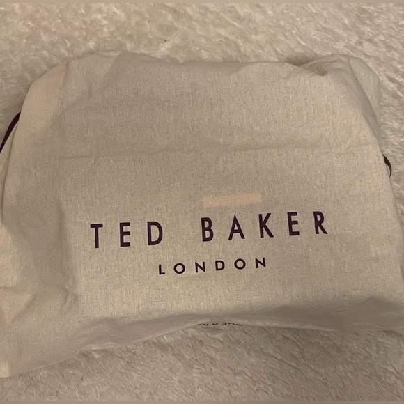 ‼️SOLD‼️ Ted Baker women’s adjustable strap crossbody bag - Picture 6 of 6